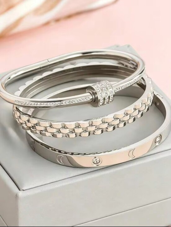 Jewelry - Silver-Tone Women's Bangle Bracelet Set - Elegant Stack